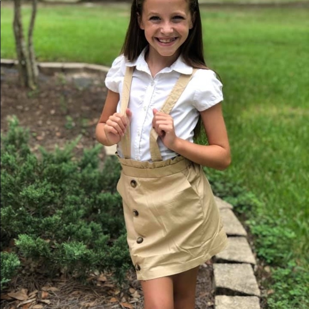 Khaki Skirt with Suspenders, size 8/9 girls 💕